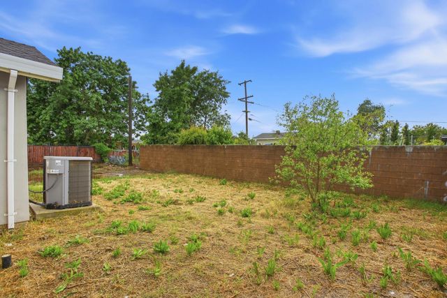 5680 Power Inn Rd, Sacramento, CA 95824