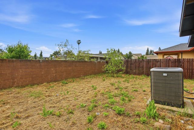5680 Power Inn Rd, Sacramento, CA 95824