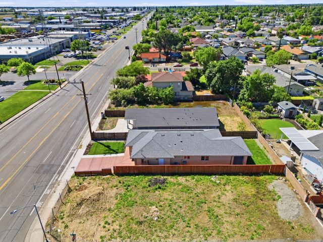 5680 Power Inn Rd, Sacramento, CA 95824