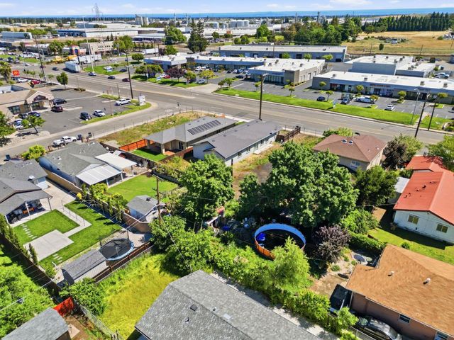 5680 Power Inn Rd, Sacramento, CA 95824