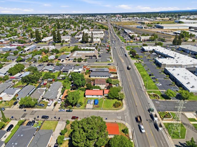 5680 Power Inn Rd, Sacramento, CA 95824