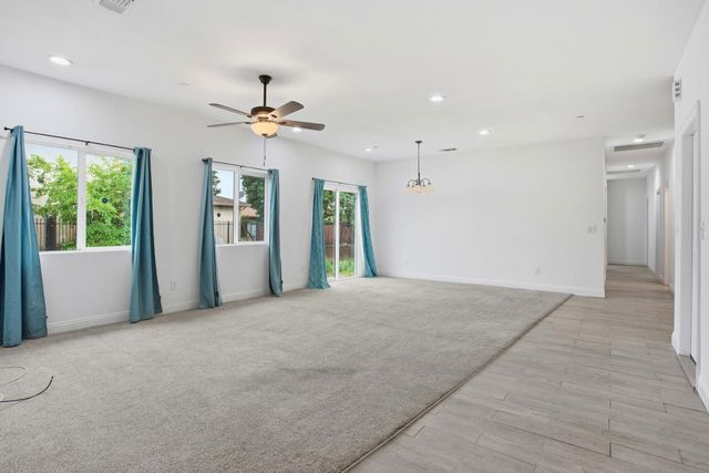 5680 Power Inn Rd, Sacramento, CA 95824