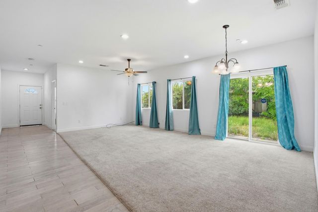 5680 Power Inn Rd, Sacramento, CA 95824
