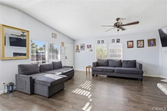 25114 Avenida Valencia, Homeland, CA 92548