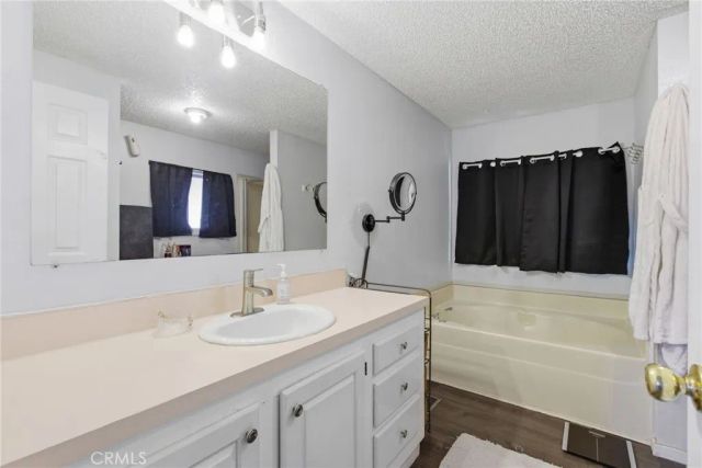25114 Avenida Valencia, Homeland, CA 92548
