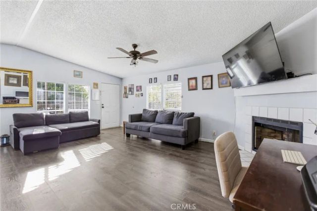 25114 Avenida Valencia, Homeland, CA 92548