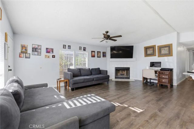 25114 Avenida Valencia, Homeland, CA 92548