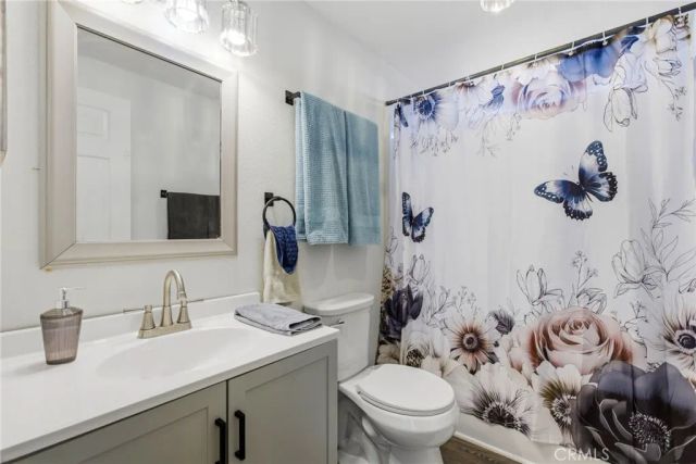 25114 Avenida Valencia, Homeland, CA 92548