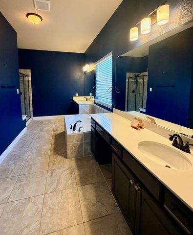 811 Bandelier Lane, Mansfield, TX 76063