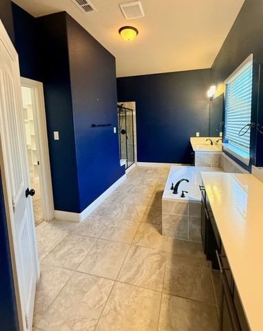 811 Bandelier Lane, Mansfield, TX 76063