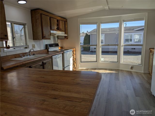 9810 State Avenue #10, Marysville, WA 98270