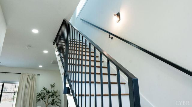 1200 St Cloud Avenue, Lynchburg, VA 24502