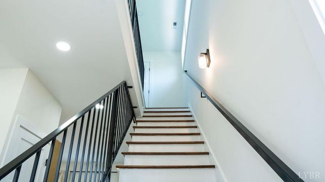 1200 St Cloud Avenue, Lynchburg, VA 24502