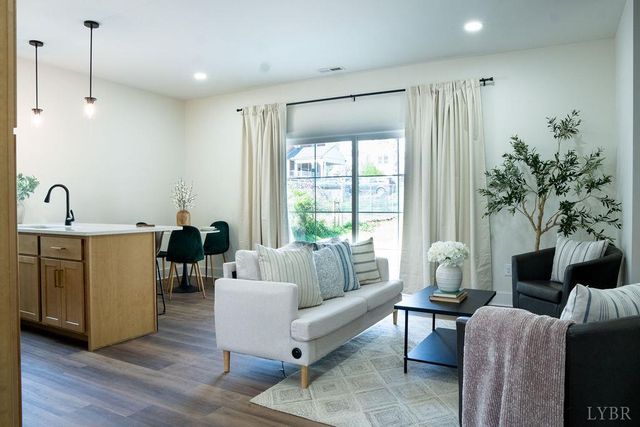 1200 St Cloud Avenue, Lynchburg, VA 24502