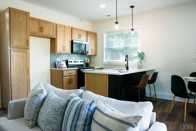 1200 St Cloud Avenue, Lynchburg, VA 24502