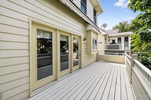 9 Picardy Hill Drive, Chesterfield, MO 63017