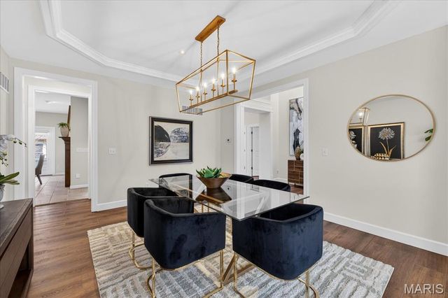 9 Picardy Hill Drive, Chesterfield, MO 63017