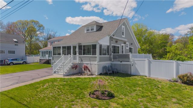 43 Samuel Gorton Avenue, Warwick, RI 02889