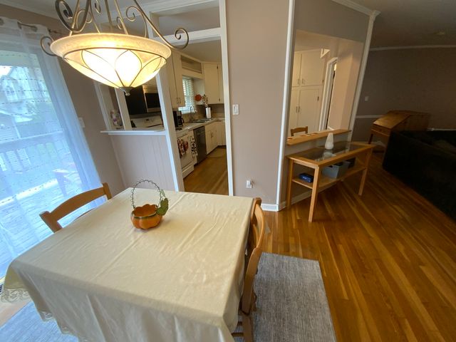 665 Thornwood Drive, Buffalo Grove, IL 60089