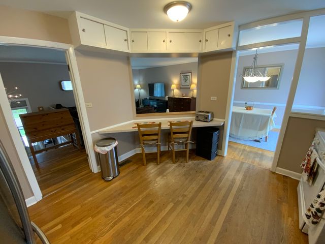 665 Thornwood Drive, Buffalo Grove, IL 60089