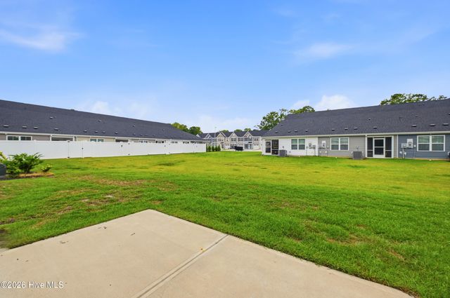 3005 Edgemead Circle NW, Calabash, NC 28467