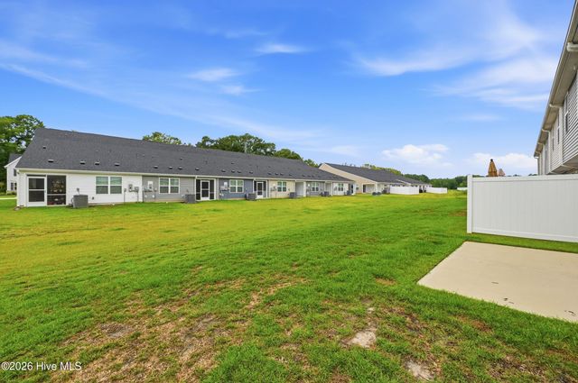 3005 Edgemead Circle NW, Calabash, NC 28467