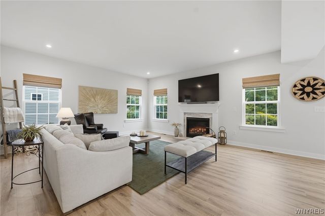 100 Lynette Lane, Amherst, NY 14228