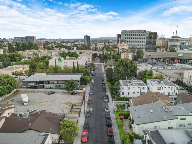 1943 Vista Del Mar, Los Angeles, CA 90068
