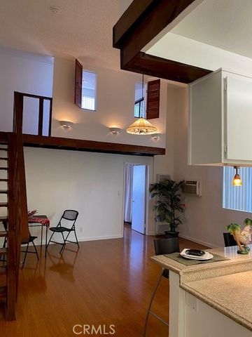 1943 Vista Del Mar, Los Angeles, CA 90068