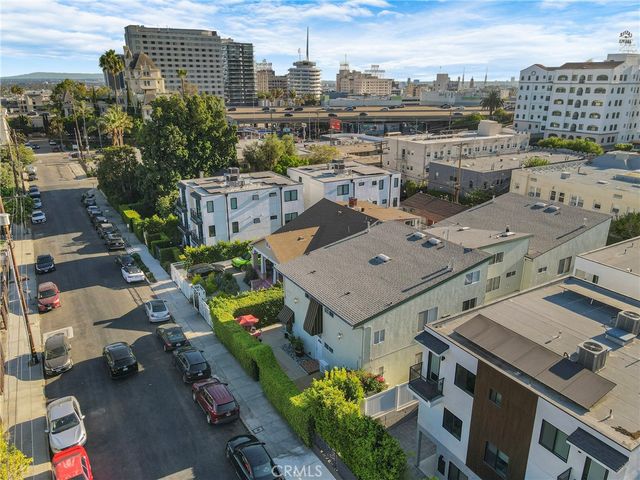 1943 Vista Del Mar, Los Angeles, CA 90068