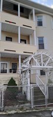 30 Pattison St 3, Worcester, MA 01604