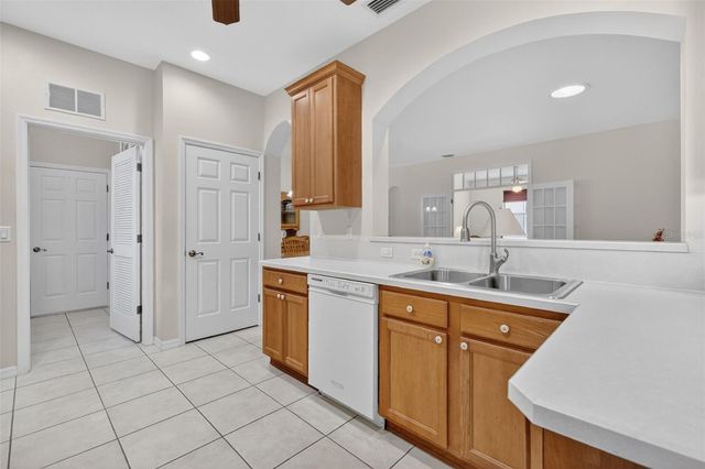 20634 QUEEN ALEXANDRA DRIVE, Leesburg, FL 34748