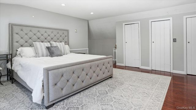 94 Fairview Avenue, Bayport, NY 11705