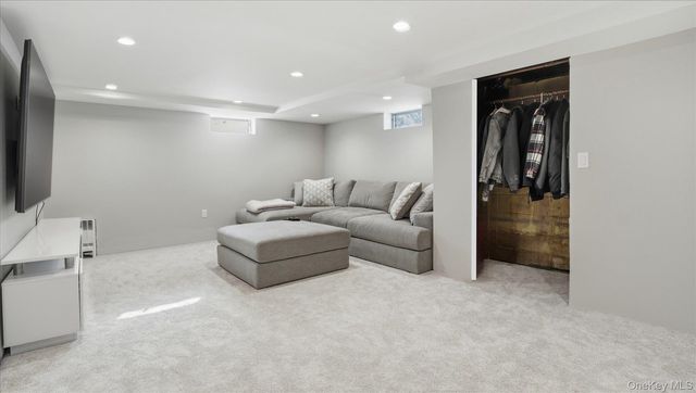 94 Fairview Avenue, Bayport, NY 11705