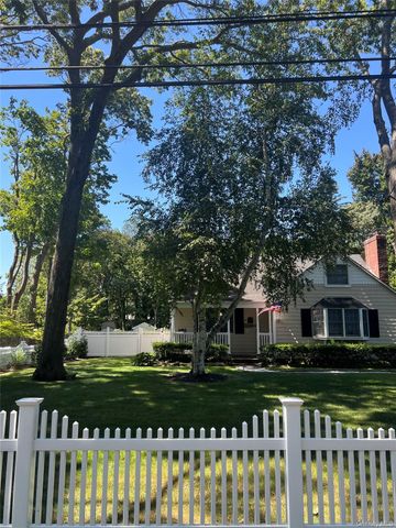 94 Fairview Avenue, Bayport, NY 11705