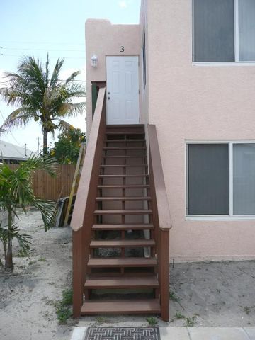 505 24th Avenue N, Lake Worth, FL 33460