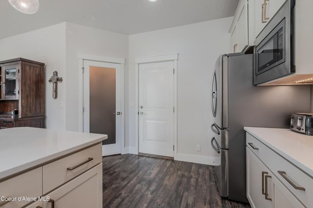 11322 N EMERALD DR, Hayden, ID 83835