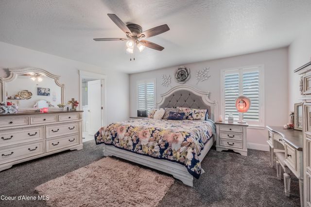 11322 N EMERALD DR, Hayden, ID 83835
