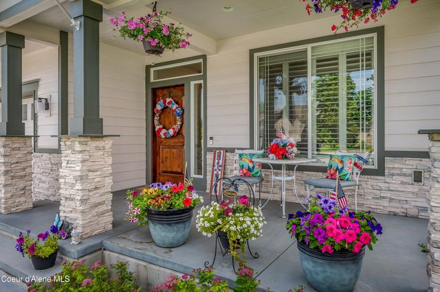 11322 N EMERALD DR, Hayden, ID 83835