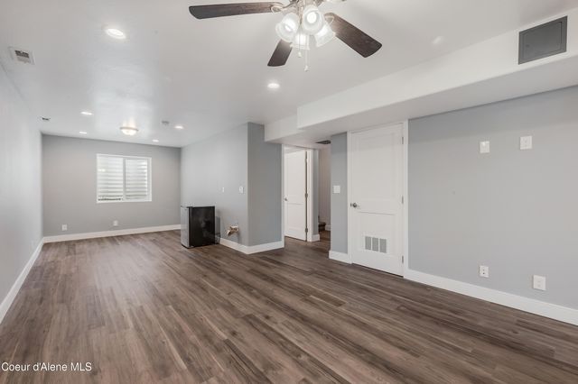 11322 N EMERALD DR, Hayden, ID 83835