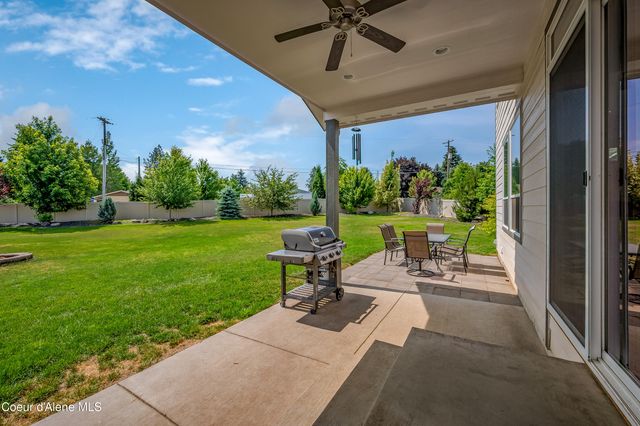 11322 N EMERALD DR, Hayden, ID 83835