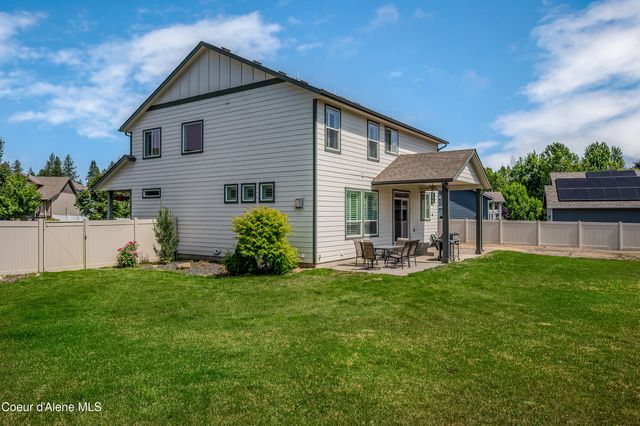 11322 N EMERALD DR, Hayden, ID 83835