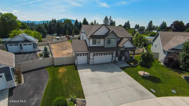 11322 N EMERALD DR, Hayden, ID 83835