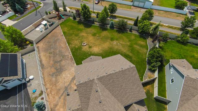 11322 N EMERALD DR, Hayden, ID 83835