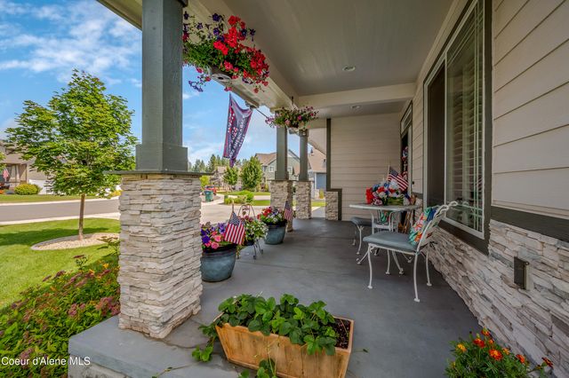 11322 N EMERALD DR, Hayden, ID 83835