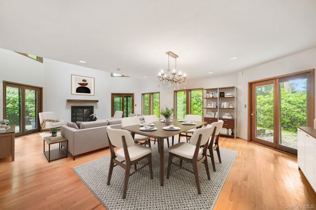 155 Revolutionary Road, Briarcliff Manor, NY 10510