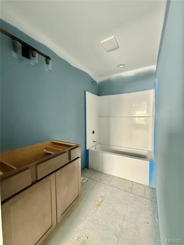 563 Calvey Heights Court, Robertsville, MO 63072