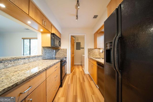 48 Finch Trail NE, Atlanta, GA 30308