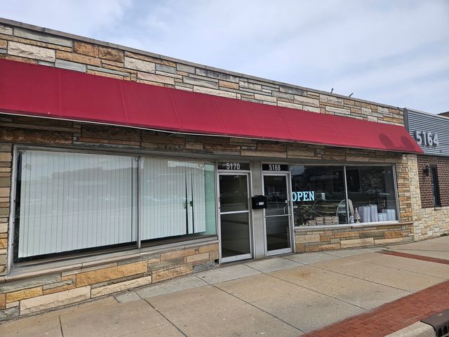 5170 W 95th Street, Oak Lawn, IL 60453