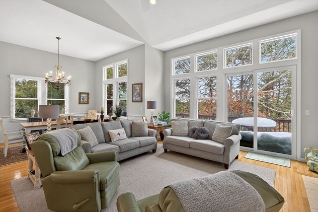 15 West Trevor Hill 15, Plymouth, MA 02360